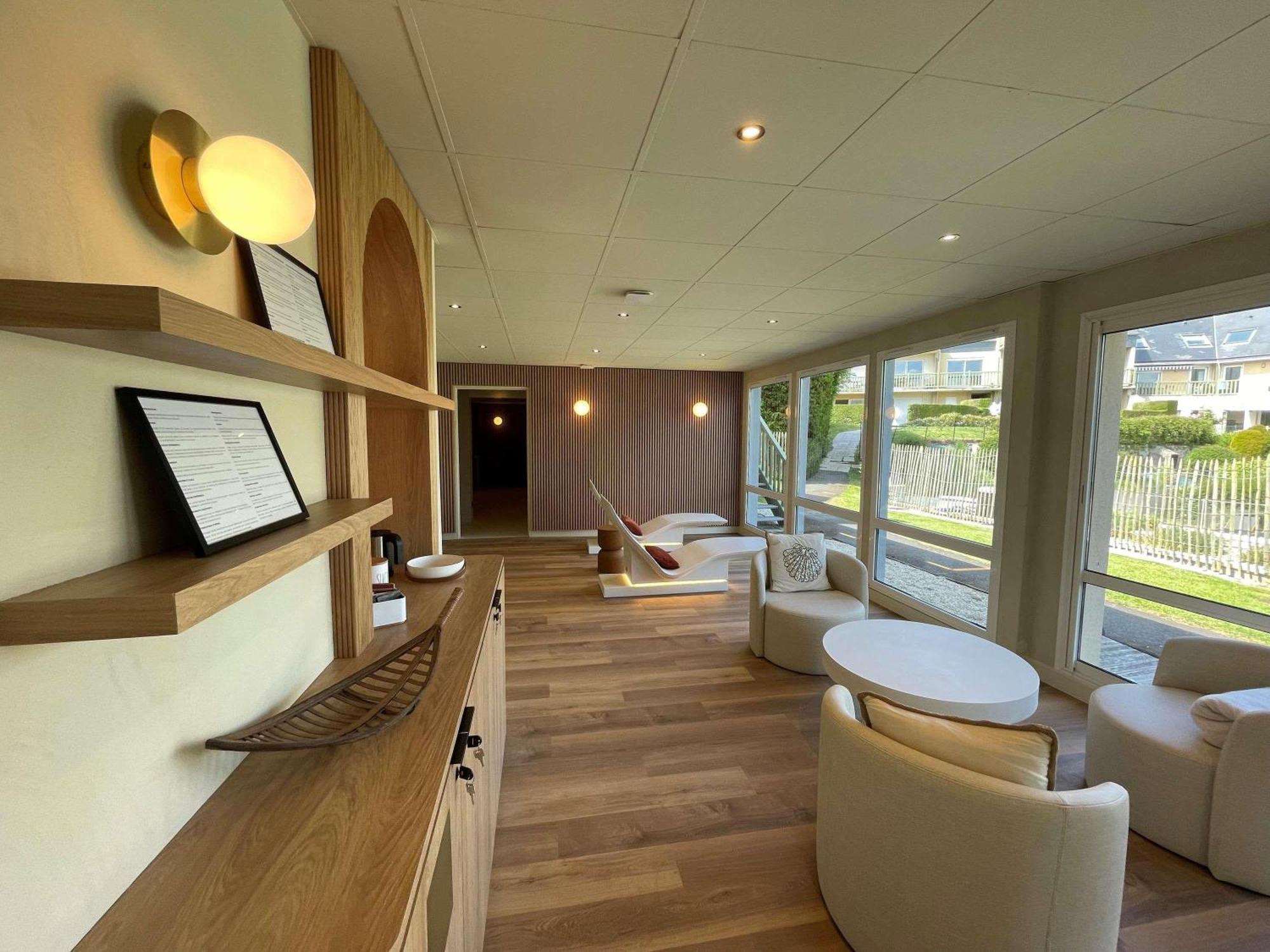 Hotel Mercure Bayeux Omaha Port-en-Bessin-Huppain